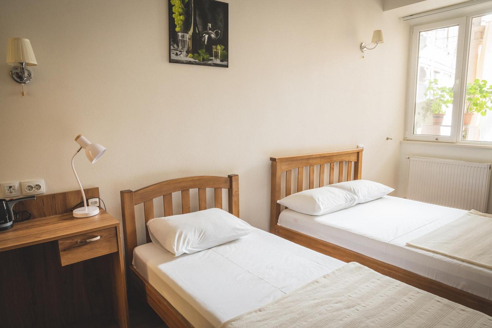 Hh Hotel Tbilisi ภายนอก รูปภาพ